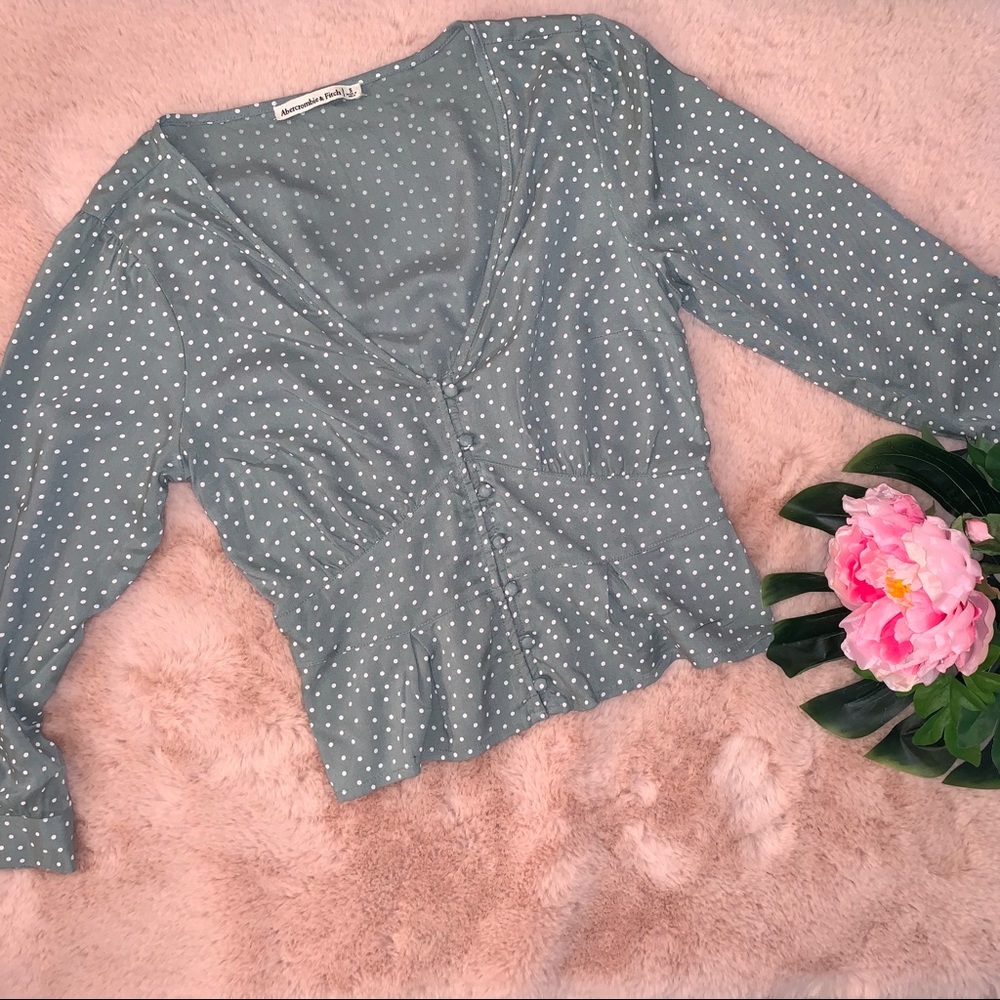 Abercrombie Polka Dot Blouse 💕💕